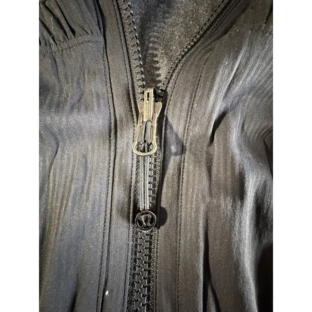Lululemon‎ Dance Studio Jacket Womens 4 Black Hooded Full Zip Thumbholes